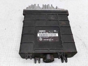 VW GOLF III 1H1 Motorsteuergerät ECU 0261200784 1H0907311H 1.80 Petrol 32622059