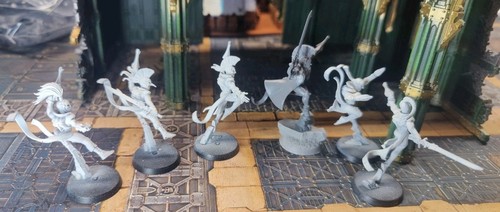 Warhammer 40k Harlequins Troupe x6 Plastic Built Primed Free Shipping - Picture 3 of 4