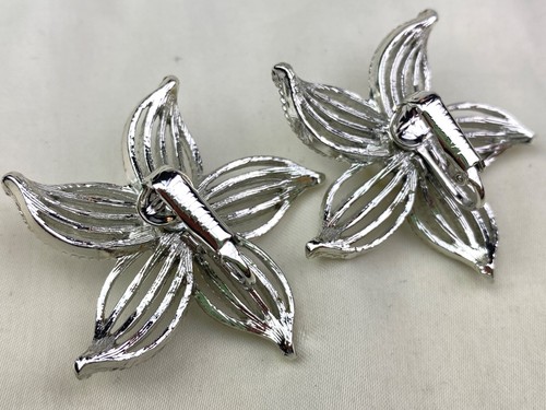 3 Large SARAH COVENTRY Vintage Pins Brooches; Plus S. Coventry Set - Picture 16 of 16