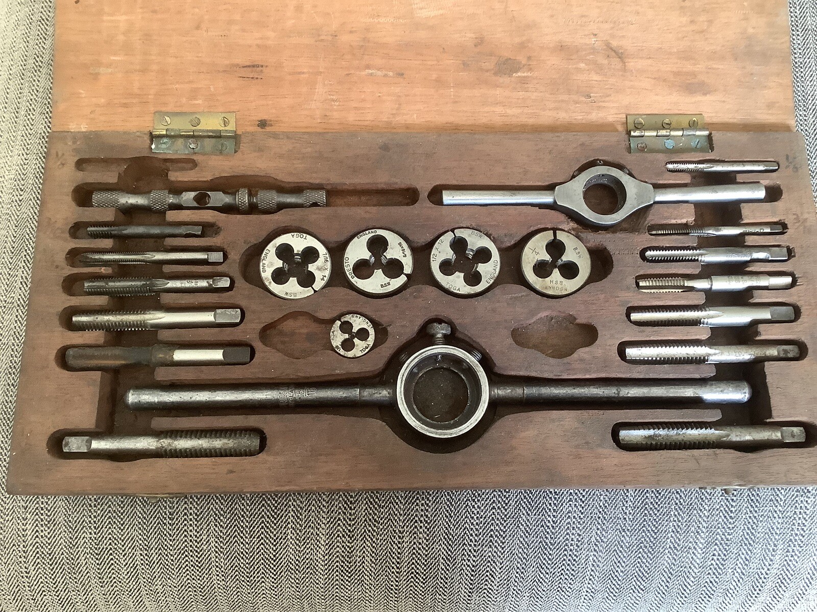 Vintage Box Of Whitworth Taps And Dies eBay