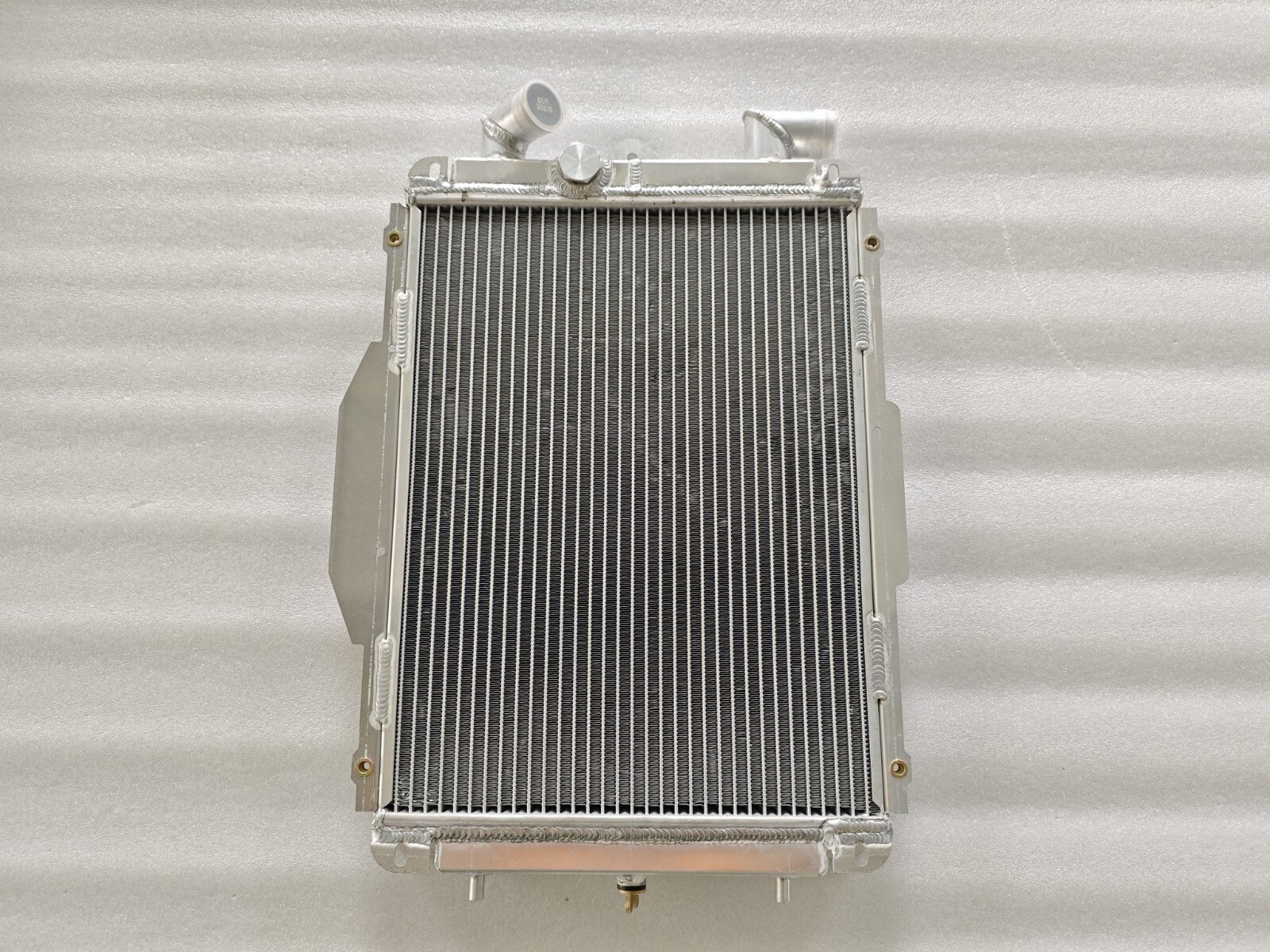Aluminum Radiators for Ferrari F355 355 3.5L 1994-1999 Left & Right side