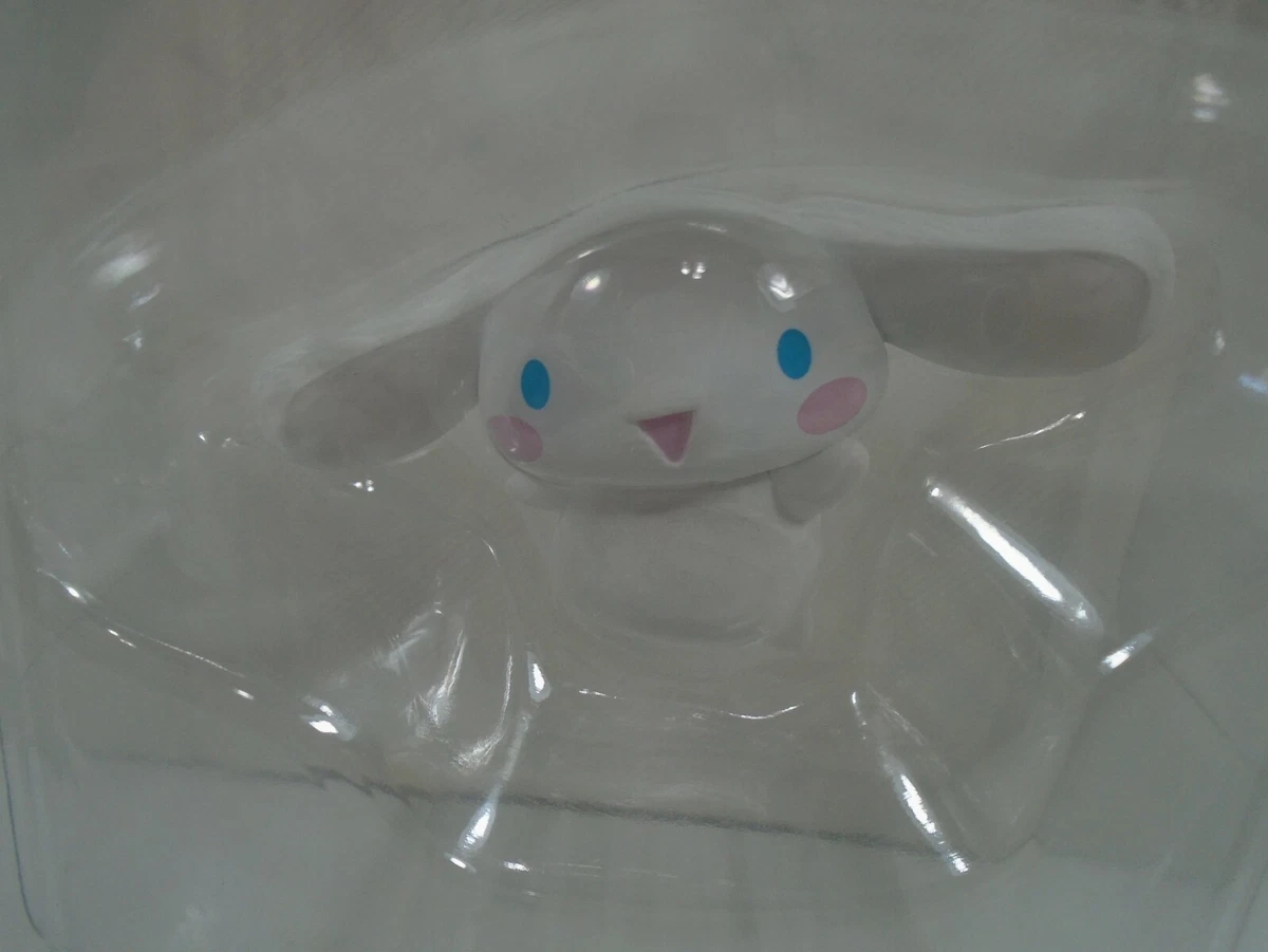 Medicom UDF Sanrio Characters Hello Kitty Figure white
