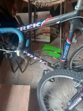 TREK 5200 OCLV Carbon Fiber Bike Tour de France style super light 1 finger lift