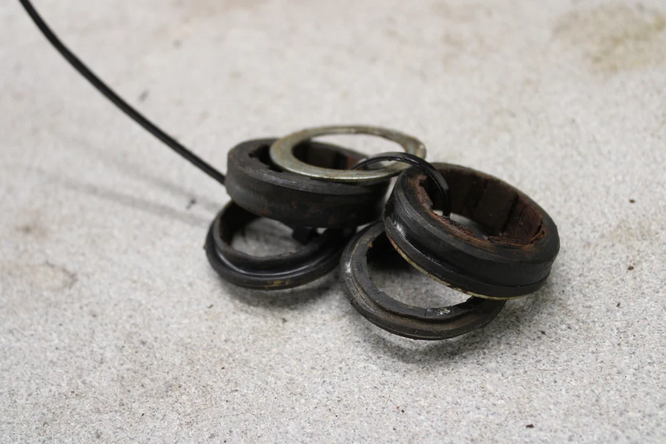 Honda CL125S Scrambler 1973 faros cojines de goma D13-4526.PT Foto 3 de 4