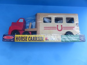 melissa & doug horse carrier
