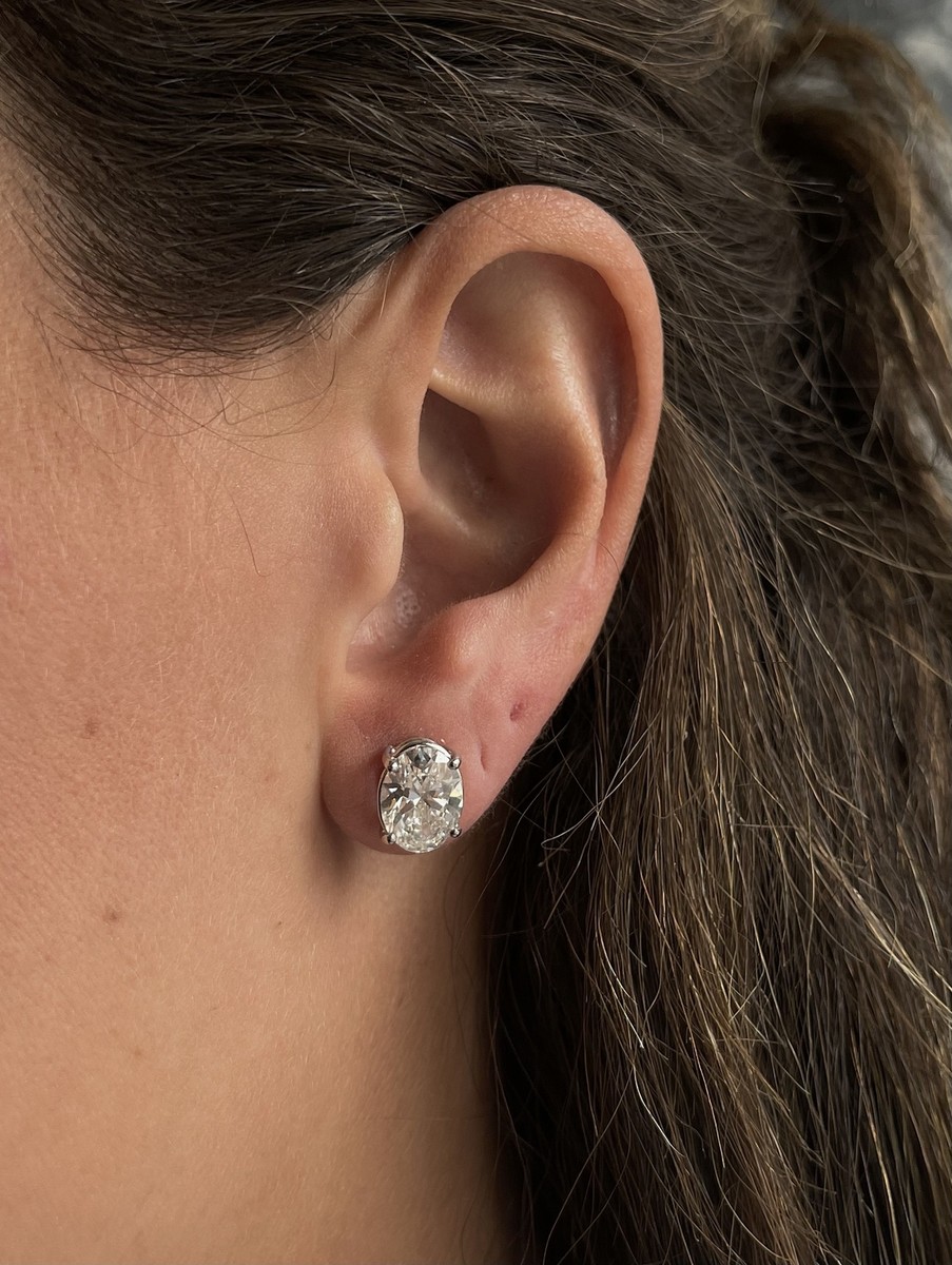 Diamond Stud Earrings VVS2 D Oval CVD Ct Lab Created IGI Certified Special