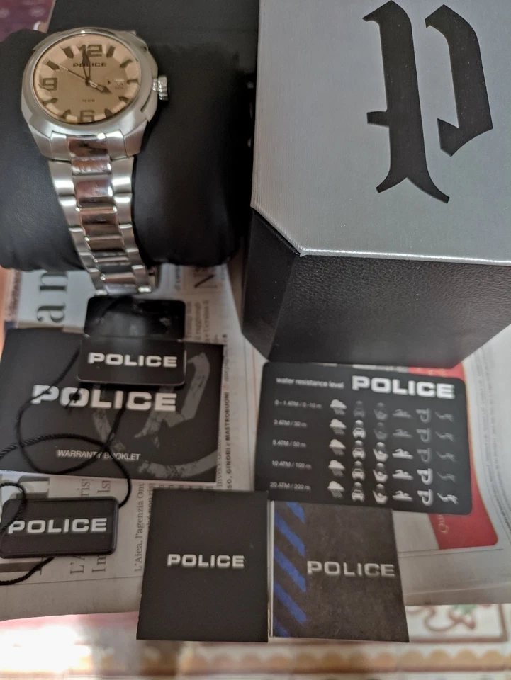 Orologio Uomo Police Modello 93831 Con Datario E W.R. 100 M. - Immagine 2 di 4