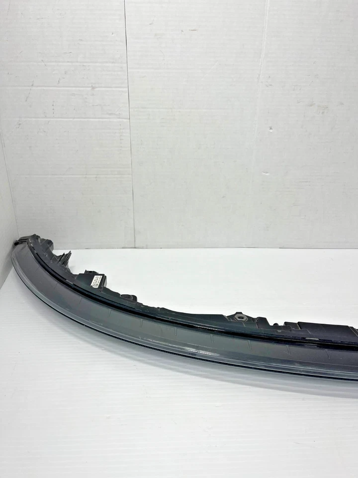 USADO 2021 2022 2023 2024 2025 LUZ CENTRAL TRASERA PORSCHE 911 9P5-945-081-A OEM Foto 3 de 4