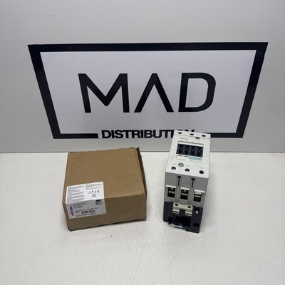 NOFUEL 3RT1044-1AK61  65A 600V 3P Contactor with 120V Coil (CHIPPED)