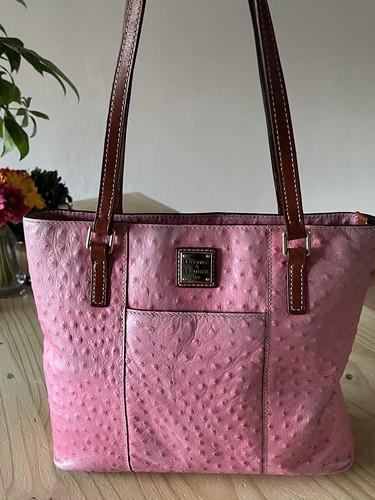 dooney and bourke ostrich handbolsas