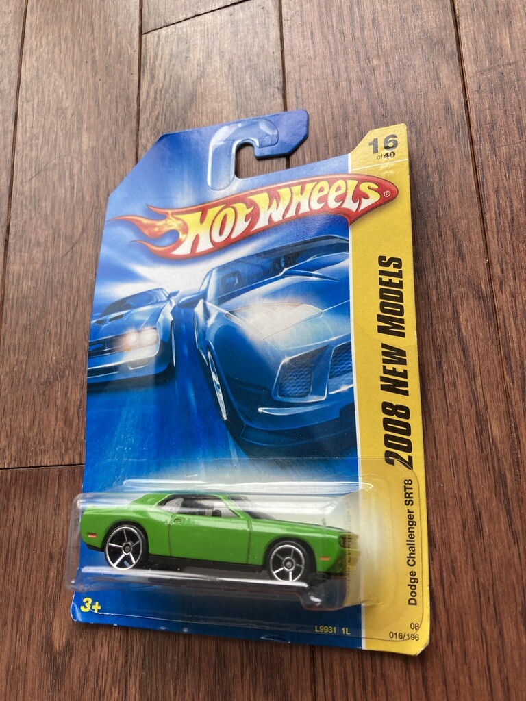 Hot Wheels Dodge Challenger SRT8, 2008 New Models, Green