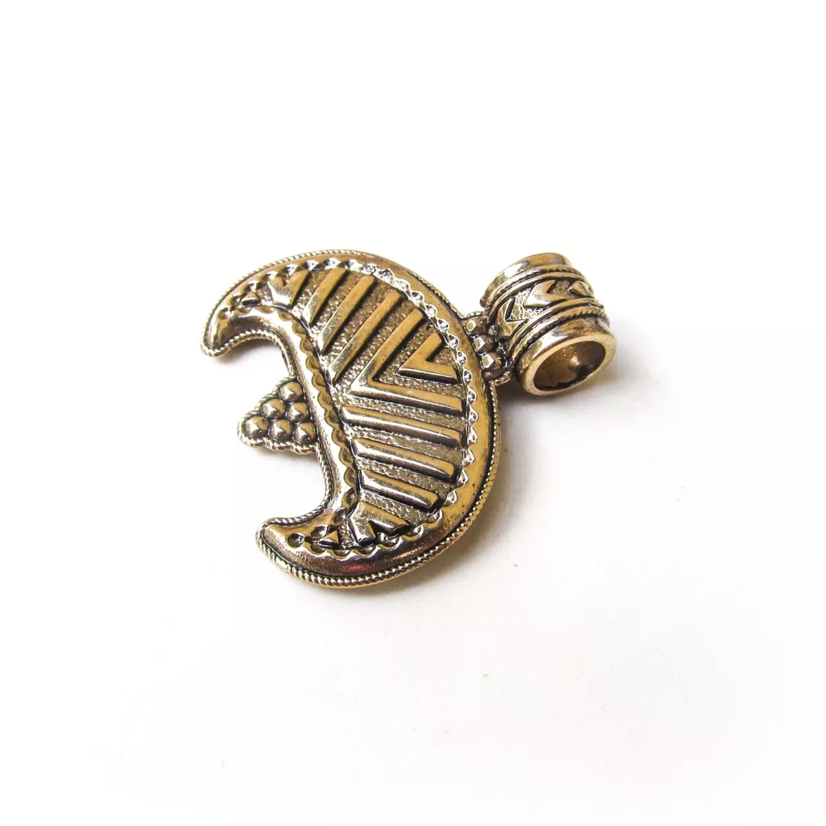 Small crescent deals moon necklace