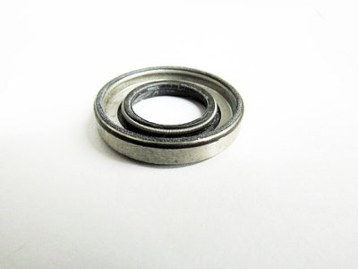 New BRP/OMC/Evinrude/Johnson Oil Retainer - 326716