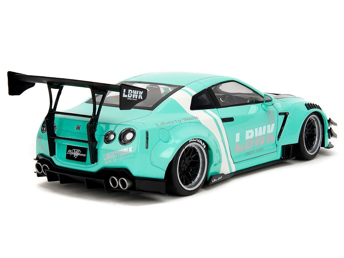 ミニカー Liberty Walk Nissan GT-R WORKS GT 1/18 NISSAN GT-R (R35) LIBERTY WALK 2.0 RHD LIGHT BLUE 1/18 DIECAST BY