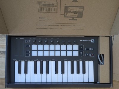 Novation Launchkey Mini MK3 - DAW Midi Keyboard Controller