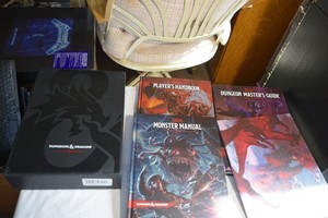 Dungeons & Dragons 5th Ed. Mega Set! Core Rulebooks! Campaign Cases! OPEN