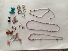 Lot 16 jewerly for girls 5 rings 3 necklaces 8 earrings