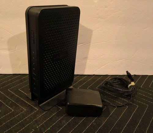 Netgear C3700 WiFi Cable Modem Router 2.4gHz / 5gHz w/ac adapter and cable cord - Picture 1 of 4