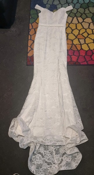 JADORE 🤍 Gorgeous Pre Loved Wedding Gown Or Ball Gown Size 4