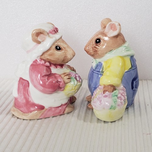 VTG The Good Co. Salt & Pepper Shakers Mice w/Flowers Mr & Mrs Cottagecore ©1989 - Picture 2 of 7