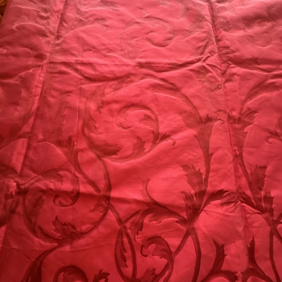 Tela Damasco de Seda de Diseñador Rojo Oscuro Borgoña Filigrana Lg Panel de Sala de Exposición Foto 3 de 4