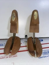 Nordstrom Cedar Wooden Shoe Tree Full Toe Adjustable Pair Size S/M USA Made b5