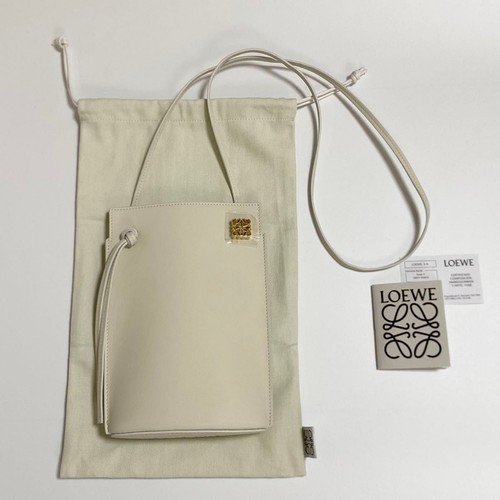 Brand new LOEWE Dais Pocket
