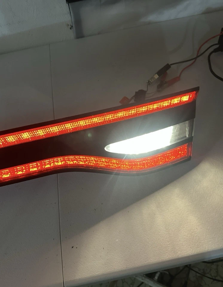 2013-2016 DODGE DART CENTER THIRD BRAKE TRUNK LED TAIL LIGHT LAMP OEM - Image 4 of 4