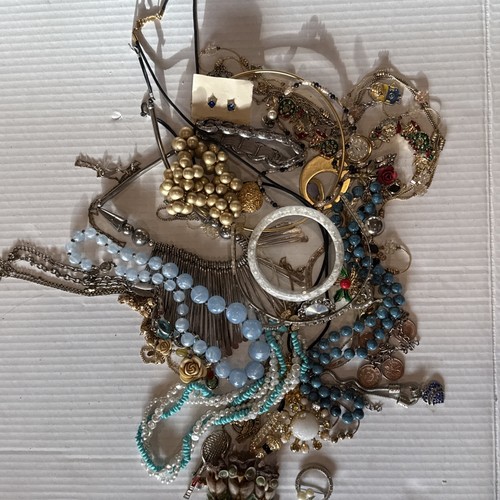 large lot of costume jewelry vintage brooches necklaces