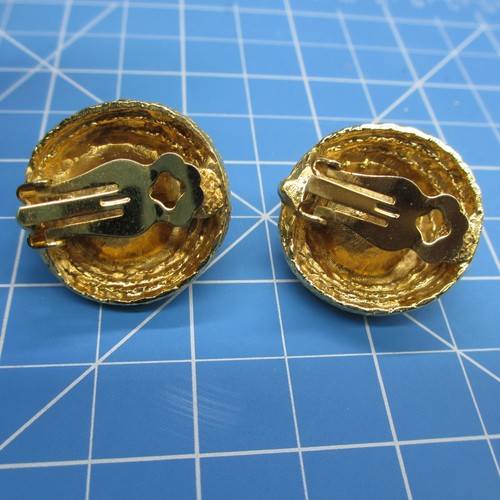 Vintage 80s Earrings Mogul Bold Red Gold Tone Clip On - Picture 17 of 19
