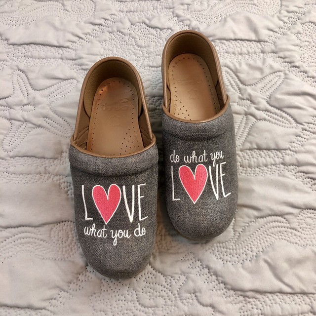 dansko twin pro clog