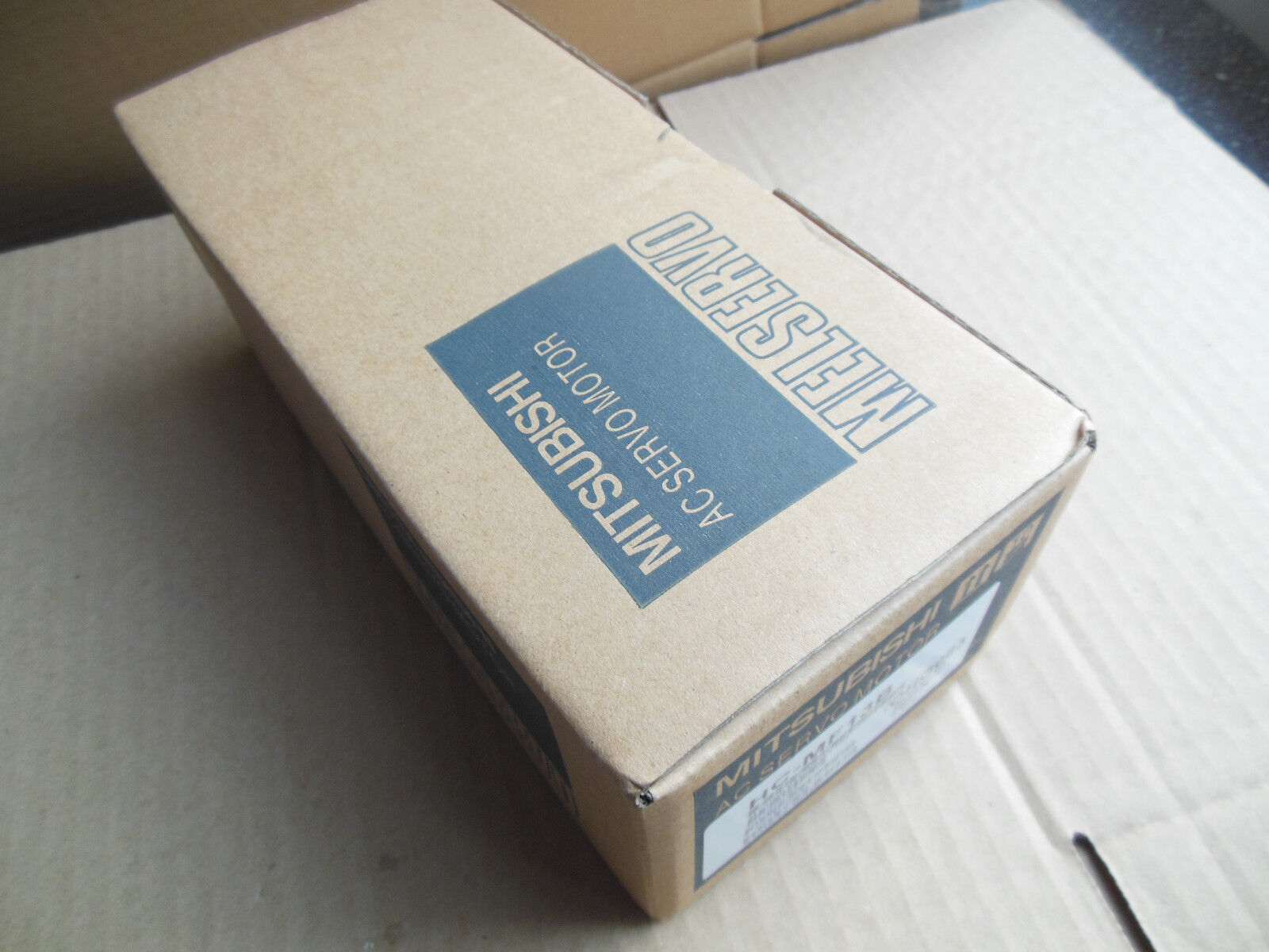 MITSUBUSHI HC-MF13K-UE AC SERVO MOTOR HCMF13KUE New In Box