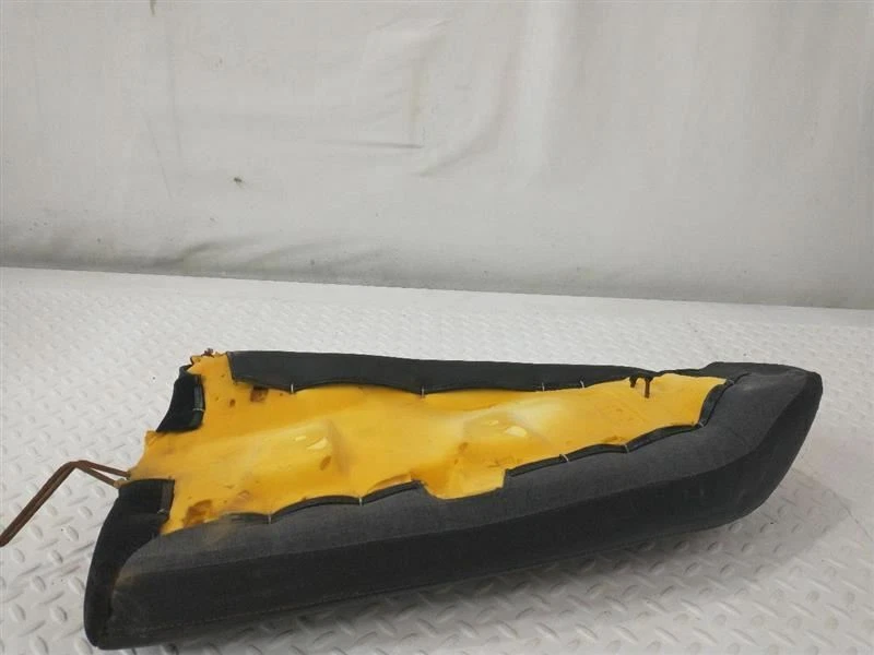 Hyundai Sonata GLS 2004 cojín de borde de asiento de pasajero trasero Foto 4 de 4