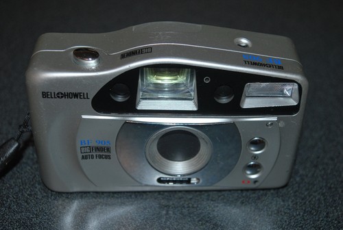 Bell & Howell BF 905 Big Finder Auto Focus Red Eye Reduction 35mm Camera