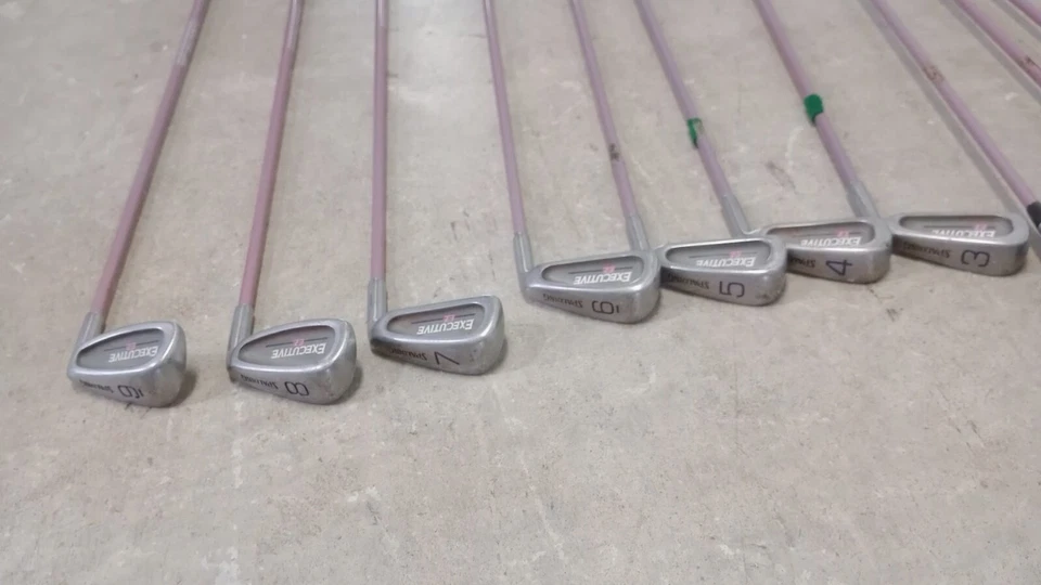 Spalding Executive EZ- 3-PW 7 Pc Iron Set, Driver and 3,5 Woods Pink Purple RH - Image 2 of 4