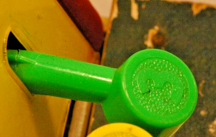 как выглядит Vintage Fisher Price Cash Register Toy 972 from 1960 фото