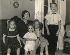 1962 Press Photo Mrs. Roger Witte and family visit New Orleans for holidays