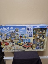 Bluey Friends and Family Beach Set