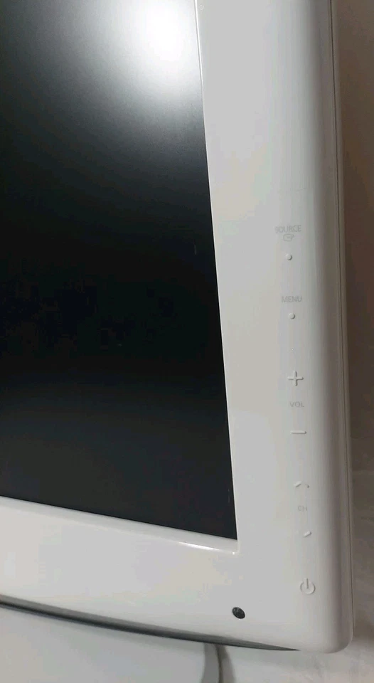 Samsung LN-T2354H 23" 720p LCD Television RGB/RCA/S-VIDEO/HDMI & Remote Clean  - Image 4 of 4