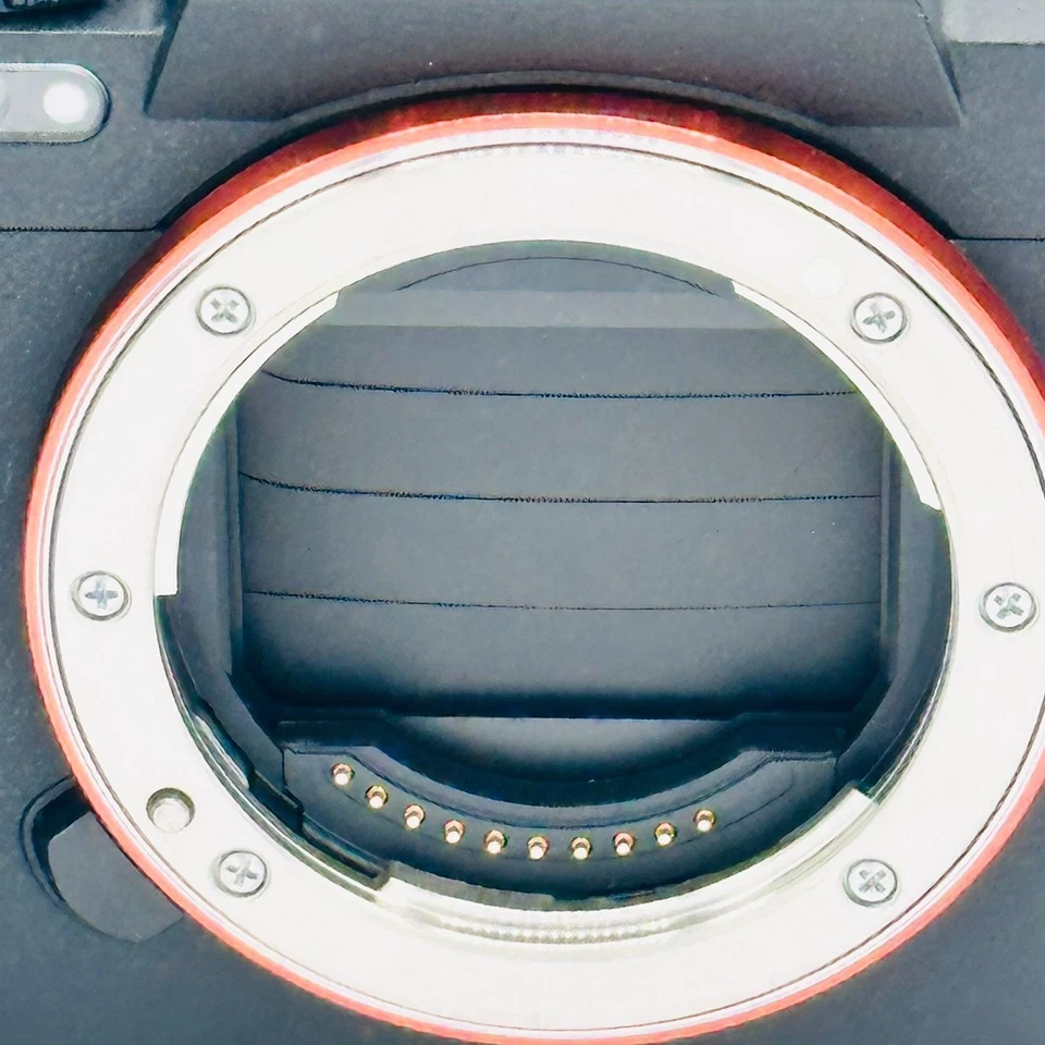 [Top Mint] Sony a7R V ILCE-7RM5 Mirrorless Camera (Shuttercount 5922) #33566b3 - Image 4 of 4