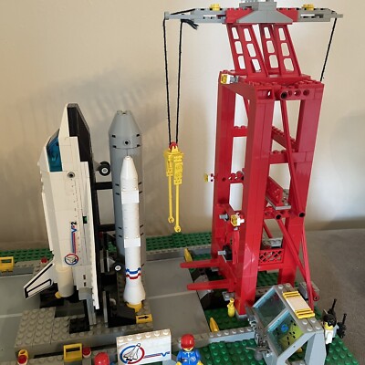 Vintage LEGO Classic Town 6339 Space Shuttle Launch Pad & 6614