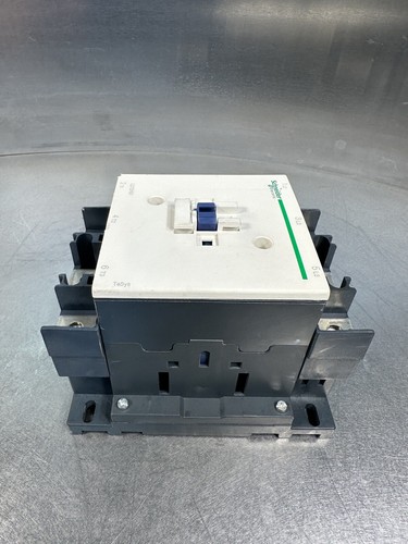 Schneider Electric LC1D1506 1000 Volt 250 Amp 24 VDC Coil Contactor (BIN-1.1.1) - Picture 4 of 10
