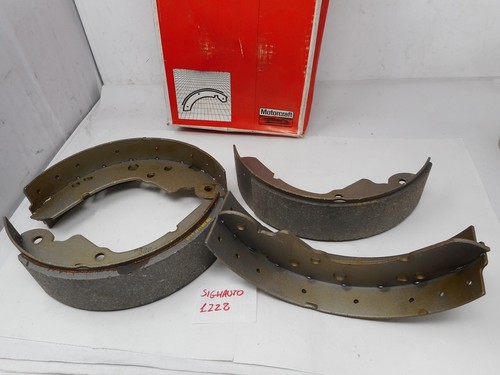 Kit De Frein Arrière (plaquettes) Pour Ford Transit - Référence 693620 - Neuf (peut Avoir De Légers Défauts)