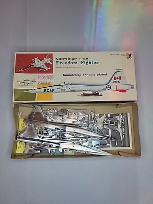 Hawk #213-200 Northrop F-5A Freedom Fighter CHROME PLATED Model Kit - Open Box