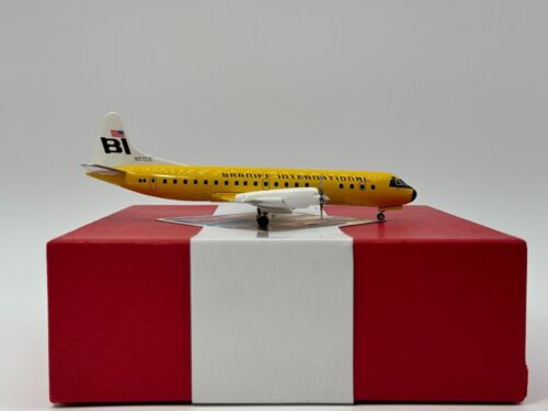 Western Models 1:200 Braniff Lockheed L-188 N9703C Jellybean Yellow CA9M1 - Picture 2 of 3