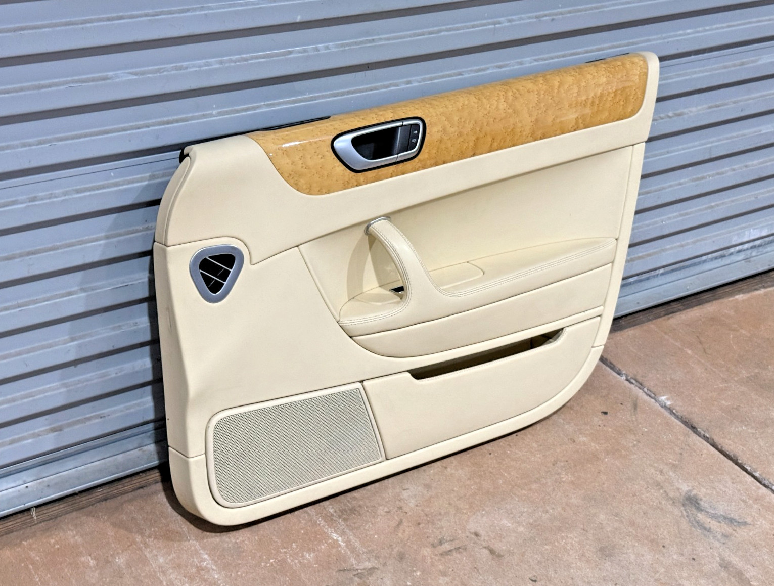 06-12 Bentley Continental Flying Spur Front Right Door Panel Trim PO43 OEM