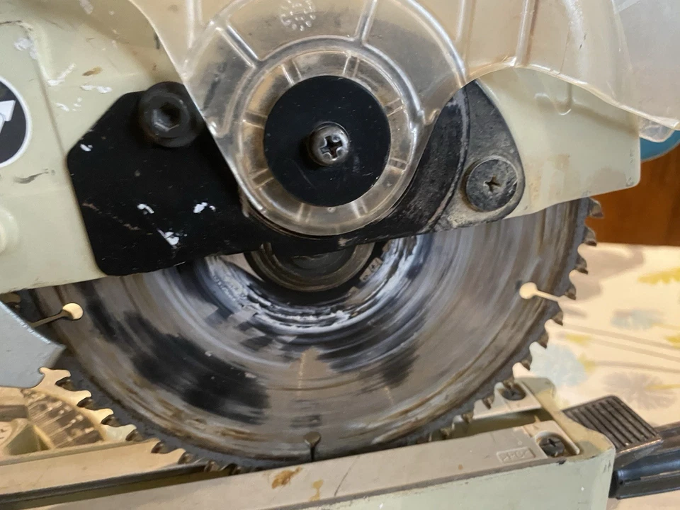 Makita LS0714 Slide Compound Saw. Working. - Image 4 of 4