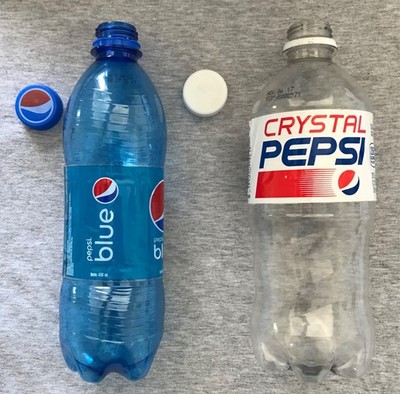 LEERE Pepsi Blue and Crystal Pepsi Flaschen eingestellt 2019 und 2017