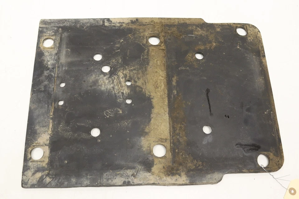 Can-Am Commander 1000 XT 12 Skid Plate Rear 705003624 52470 Foto 3 de 3