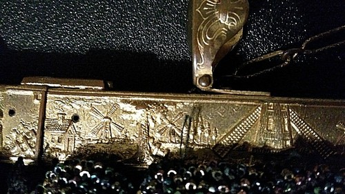 Antike viktorianische Abendtasche ungewöhnliche Verschlussbeschläge irisierend schwarz Perlenstickerei - Bild 8 von 9
